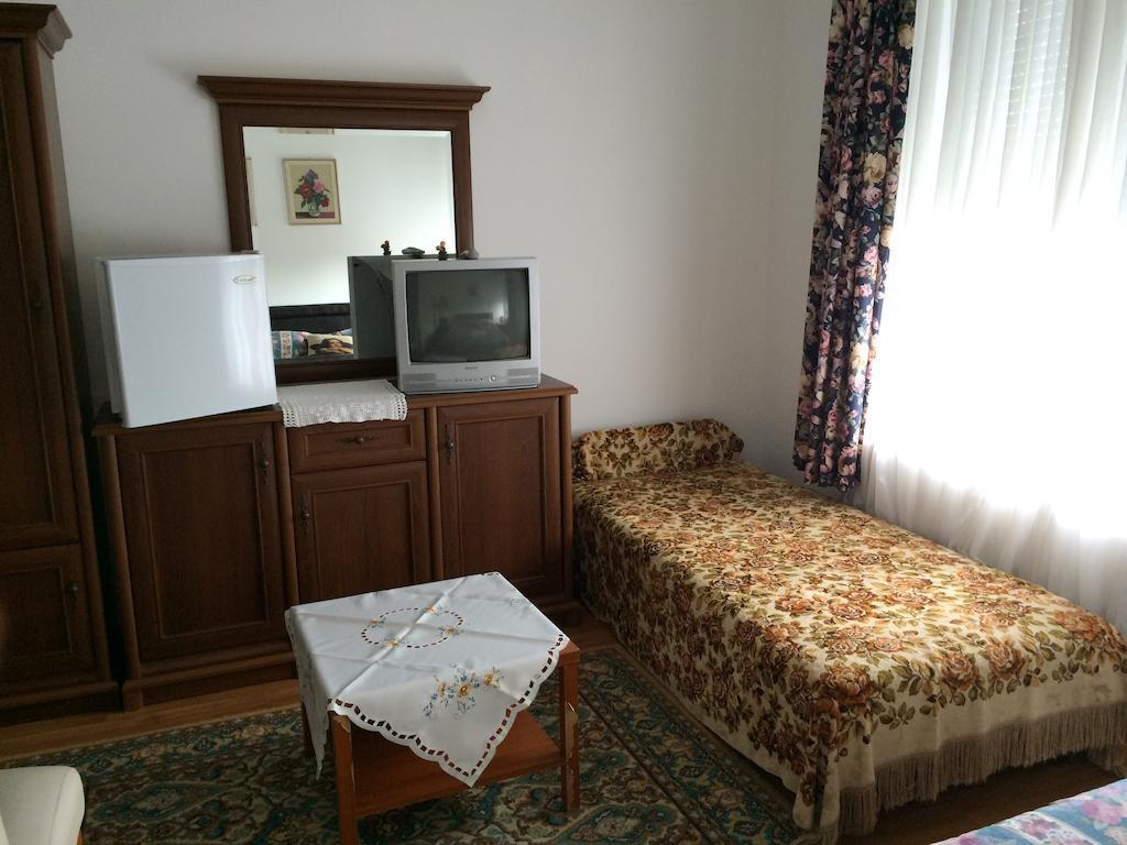 Villa Rubin Panzio Hajdúszoboszló Quarto foto